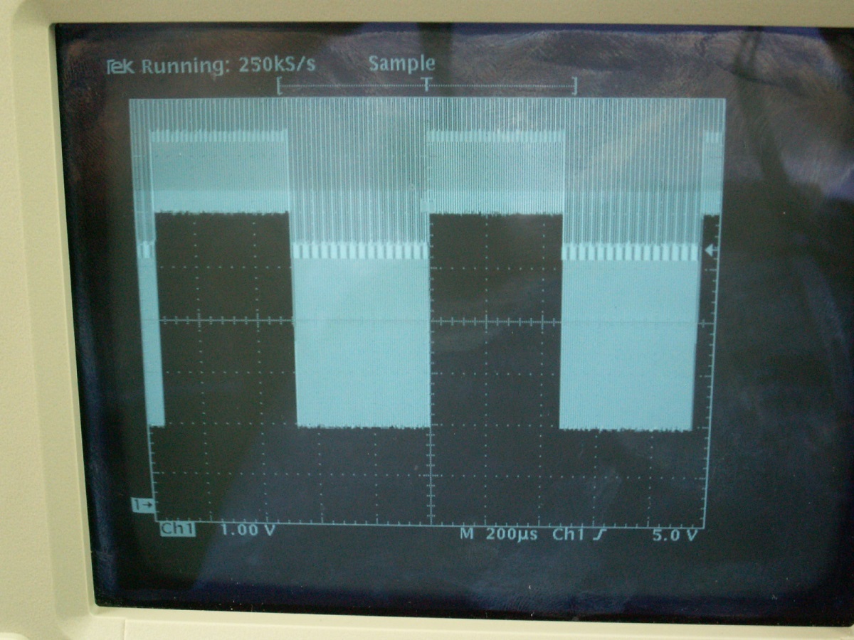 Das dazu gehörige Bild am TEK 540 CH1 (Messsignal TP 425).JPG