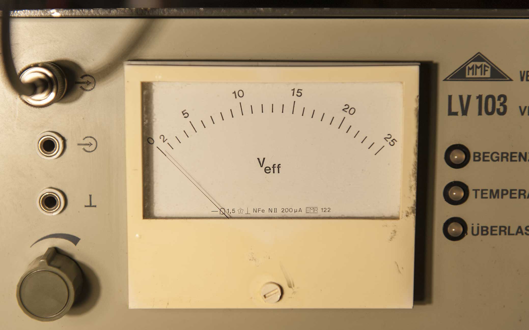 LV103-200-uA.jpg